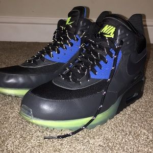 Nike sneakerboot 90 ice size 11